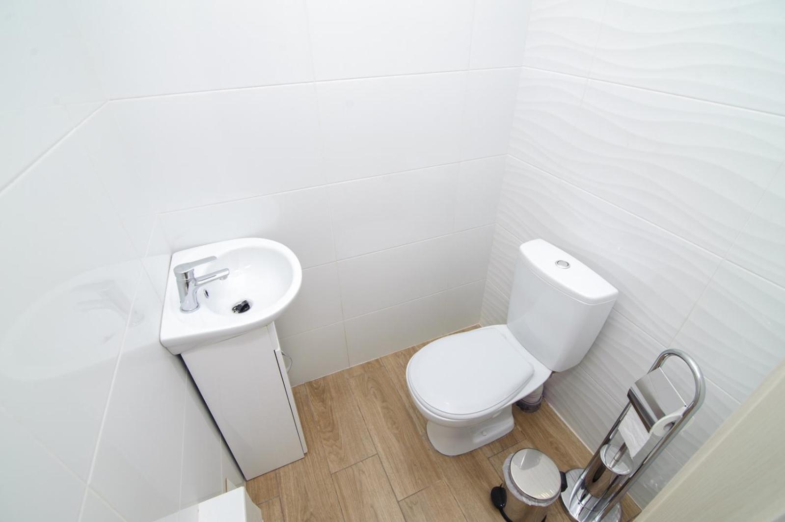 Extra Grand Lev Tolstoi Two Bedrooms Kišiněv Exteriér fotografie
