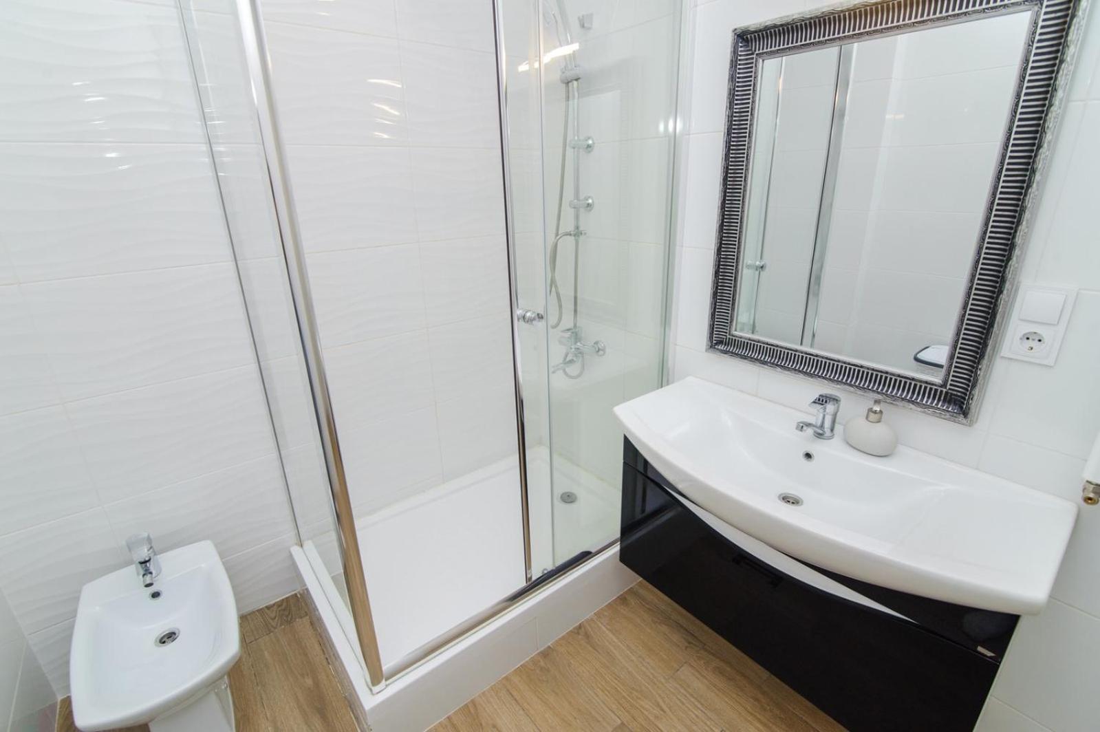 Extra Grand Lev Tolstoi Two Bedrooms Kišiněv Exteriér fotografie